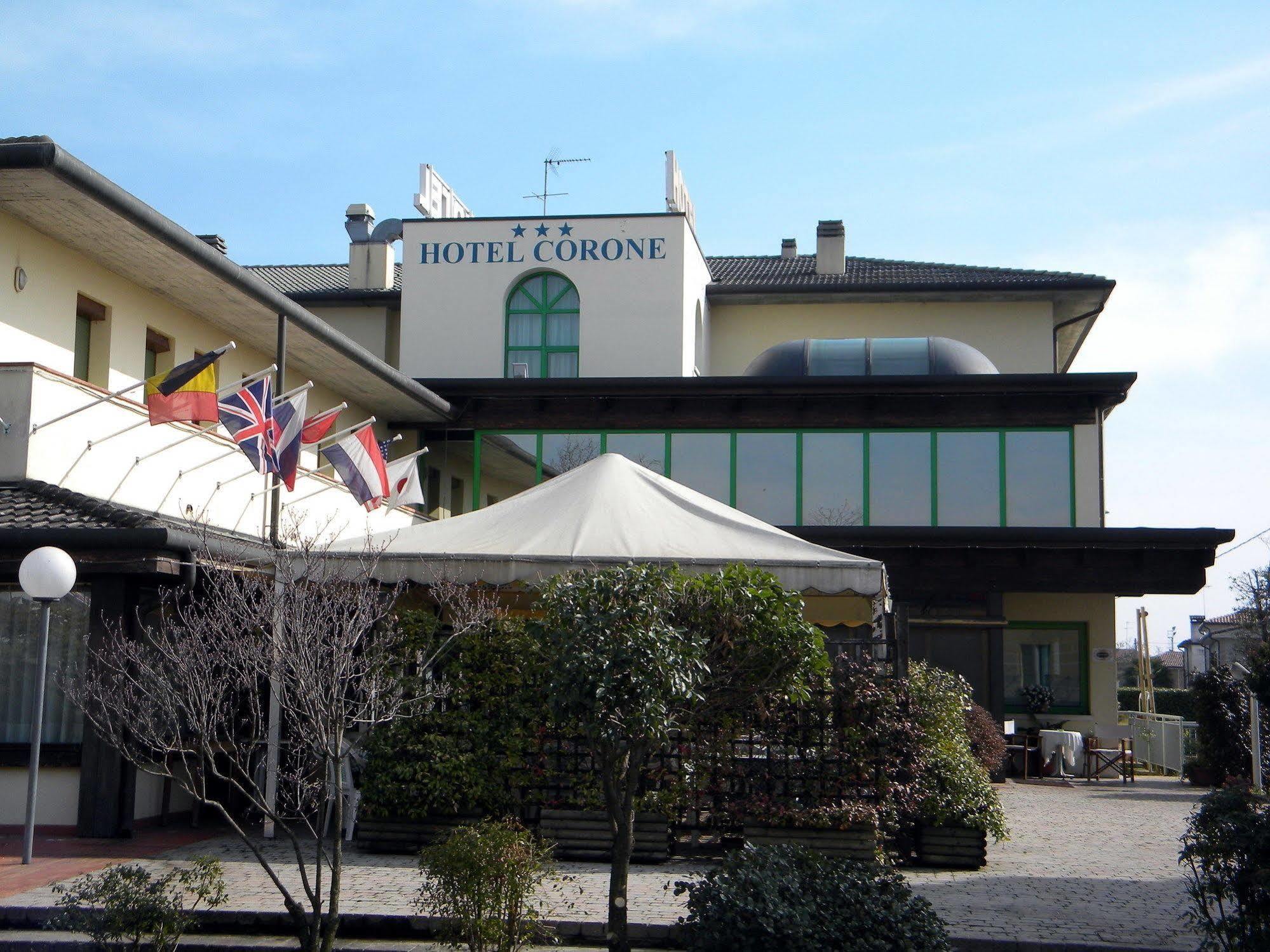 Hotel Corone Caerano Di San Marco Esterno foto