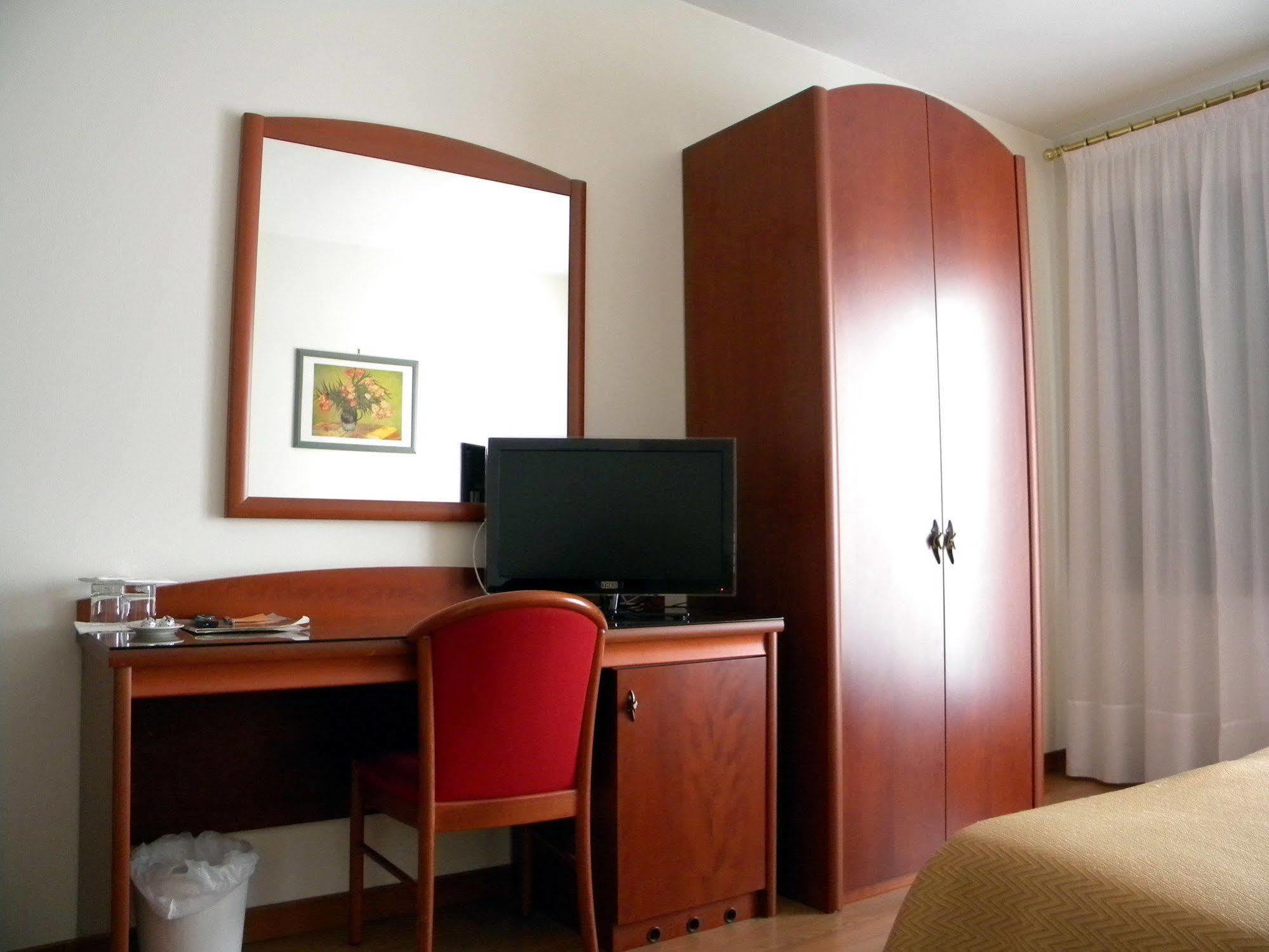 Hotel Corone Caerano Di San Marco Esterno foto